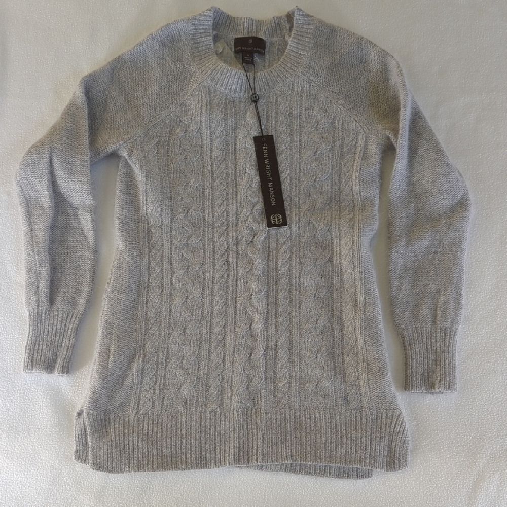 NWT Women's Gray Cable Knit Cozy And Soft Sweater